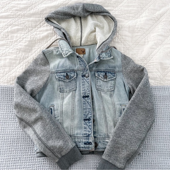 Jean Jacket with Sweater Sleeves - Picture 1 of 4